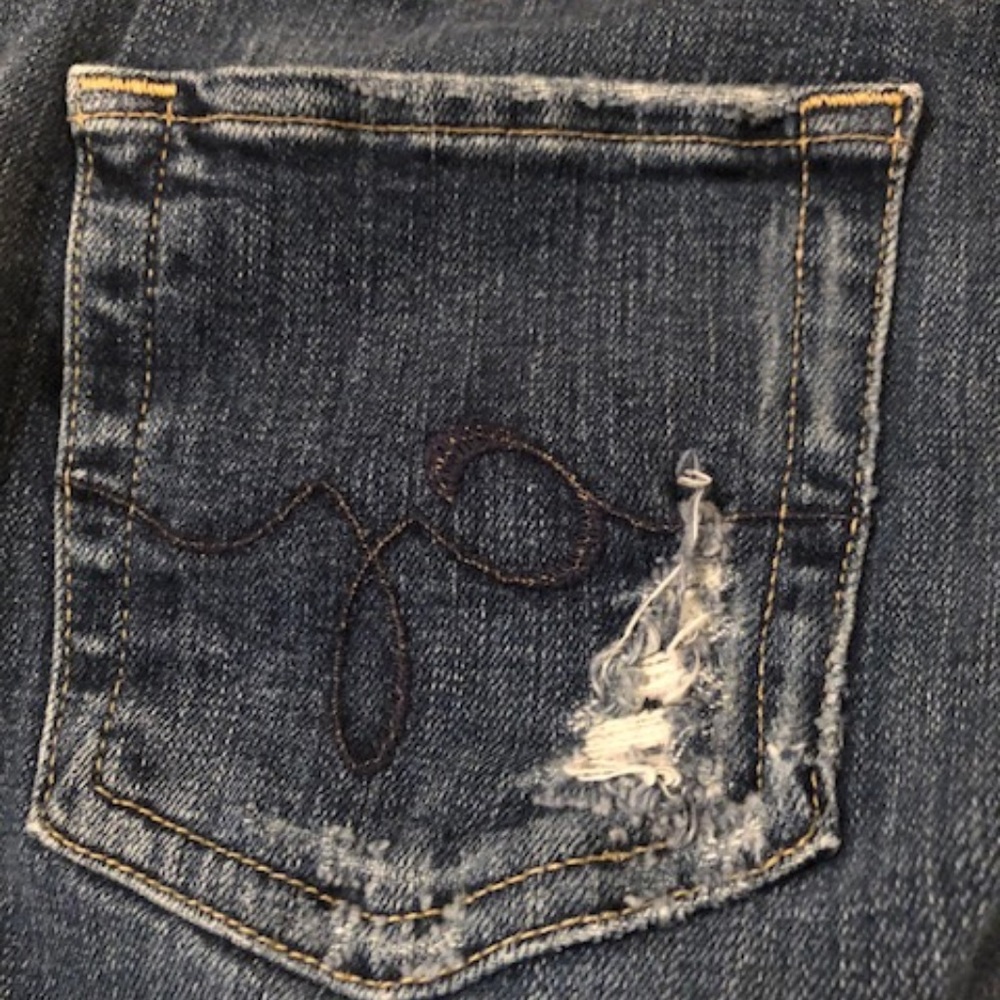 Guess Premium Denim Distressed Size 31 YP185SD